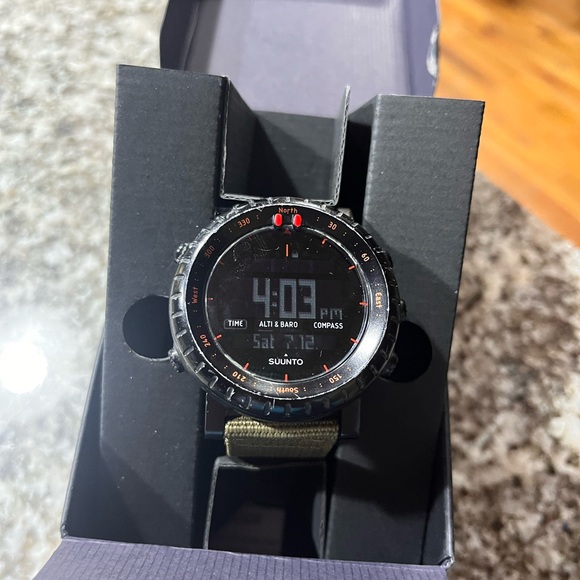 Suunto Core Black Red Edition - Picture 1 of 6
